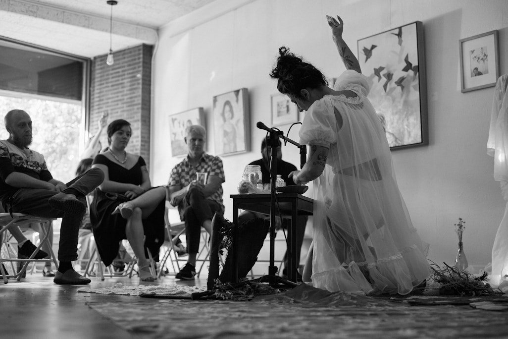 Jasmine Dillavou performing at Kreuser Gallery at a live event, Sound Seance